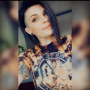 Meet your Posher, Kayla